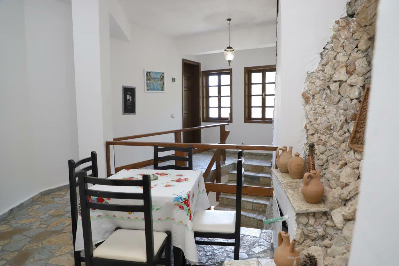 Hotel Demaj Berat Exterior foto